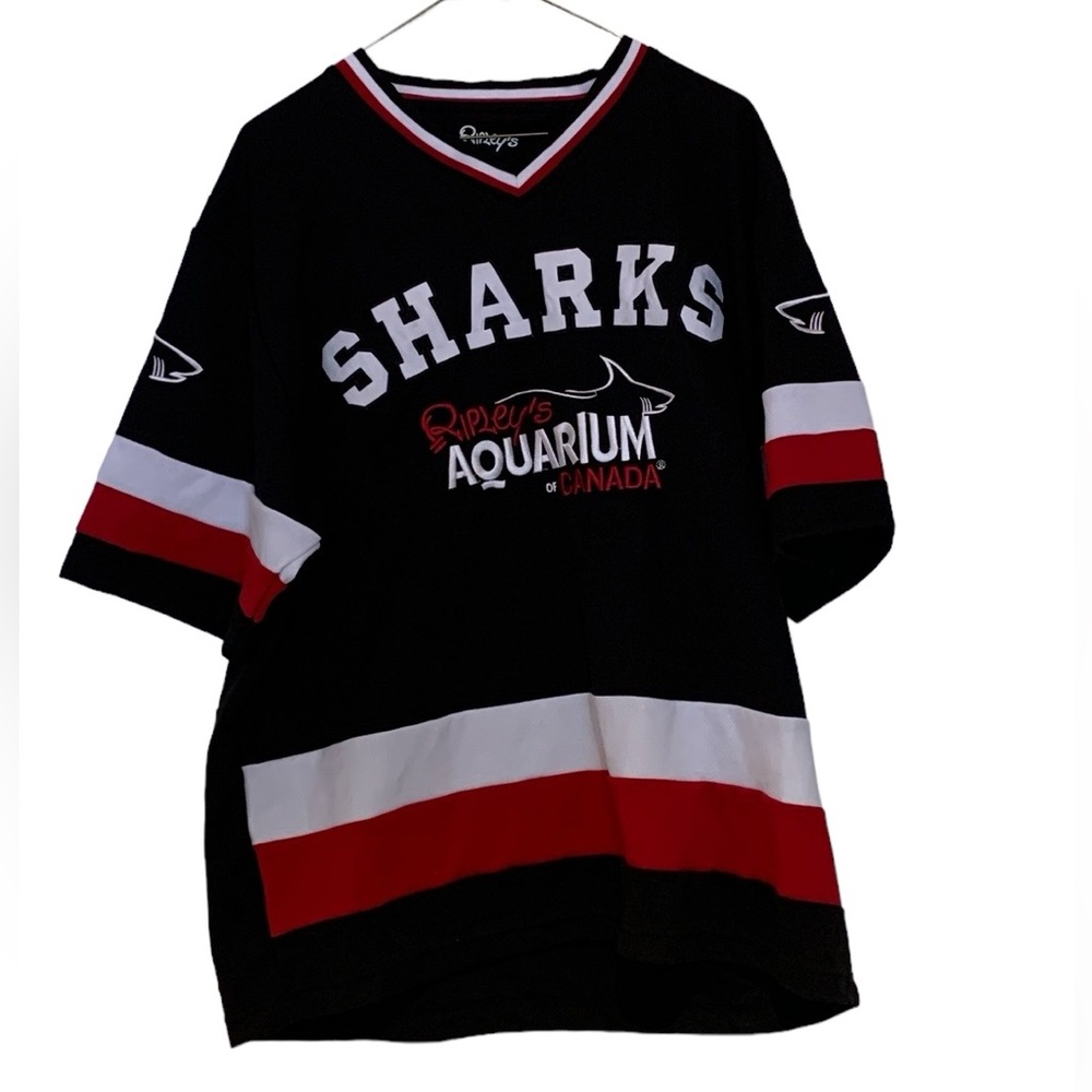 Sharks Ripley’s Aquarium of Canada Hockey shirt
